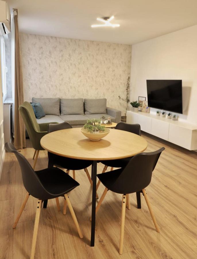 Apartman Nila Apartment Vukovar Exterior photo